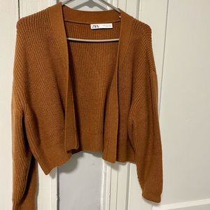 Zara cropped cardigan in size M